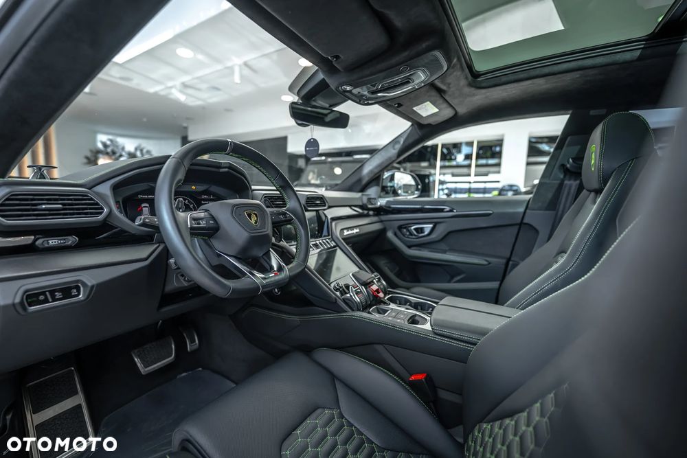 Lamborghini Urus - 22