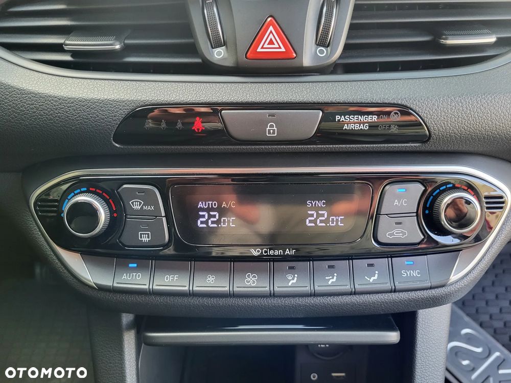 Hyundai i30 1.4 T-GDI DCT Premium - 22