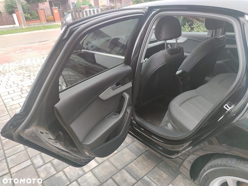 Audi A4 Limousine - 12