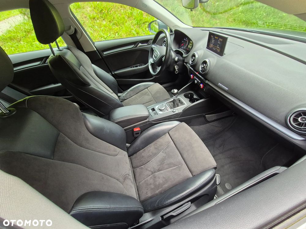 Audi A3 Sportback 2.0 TDI (clean diesel) quattro Attraction - 16