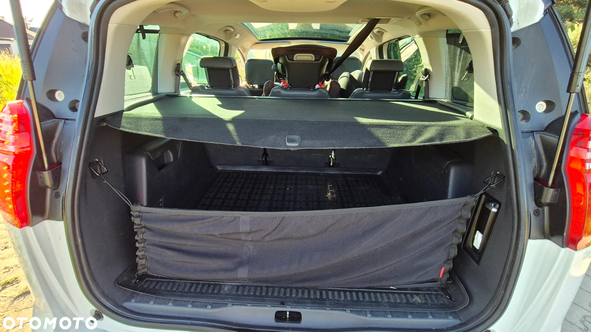 Peugeot 5008 2.0 HDi Allure 7os - 17