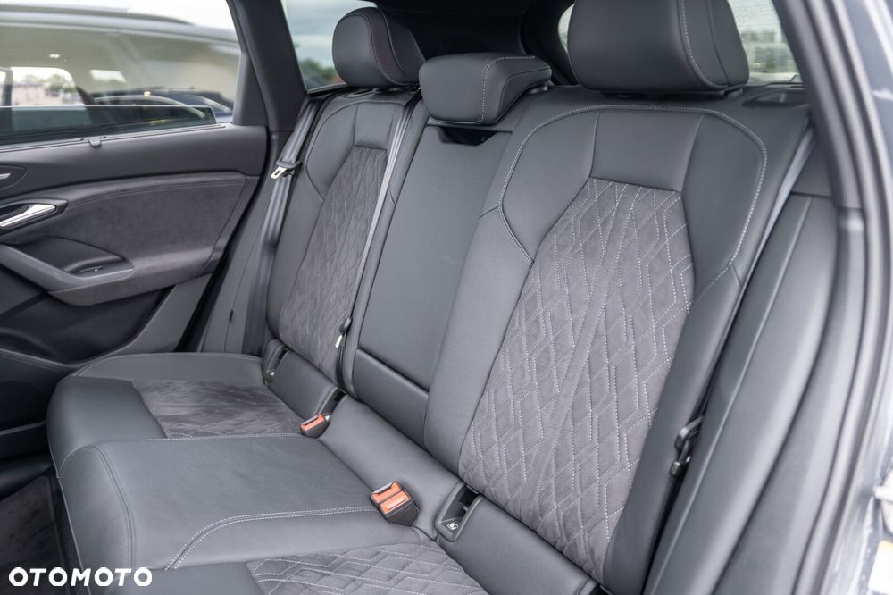 Audi Q6 e-tron - 13