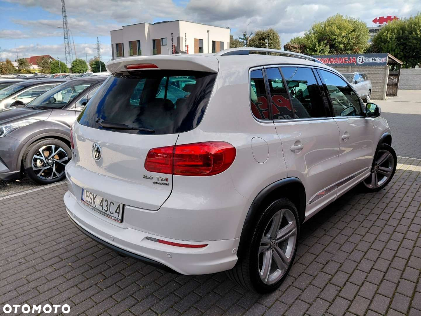 Volkswagen Tiguan - 8