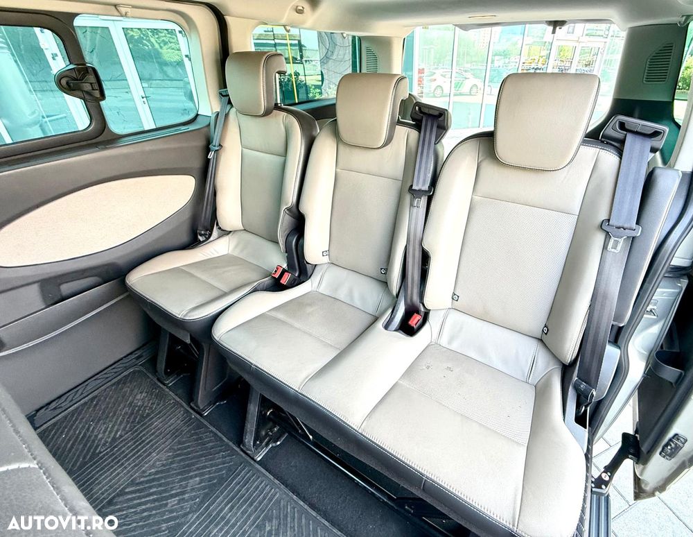 Ford Tourneo Custom - 6