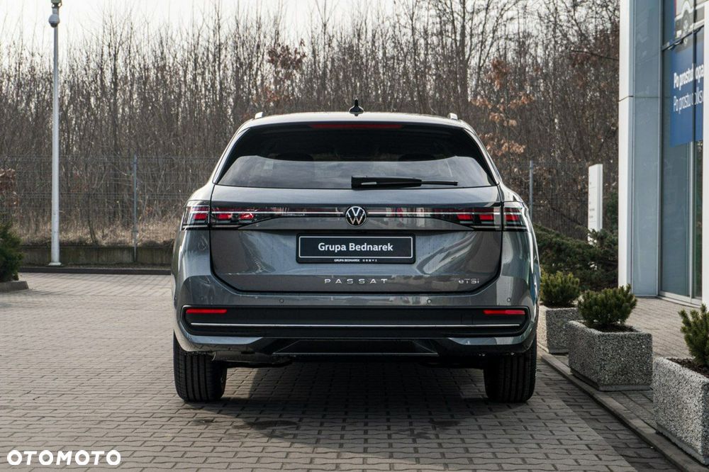 Volkswagen Passat Variant - 8