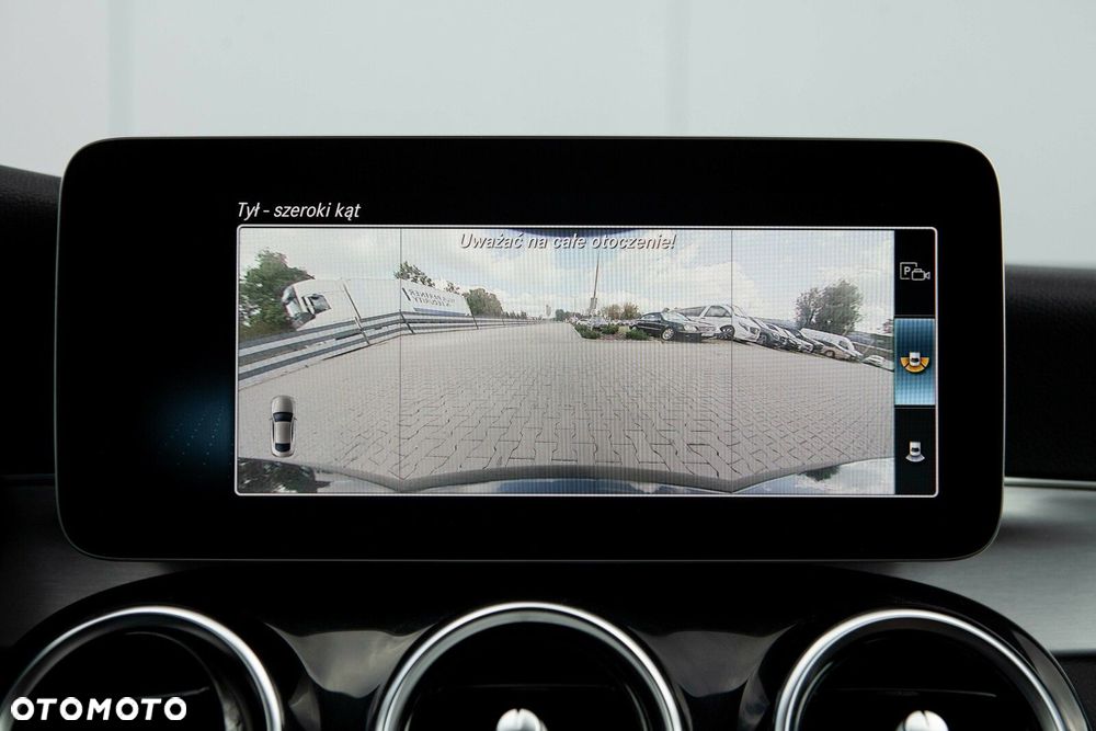 Mercedes-Benz Klasa C 200 9G-TRONIC - 32