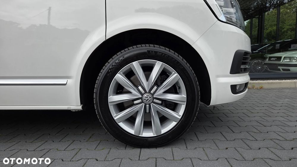 Volkswagen Multivan - 33