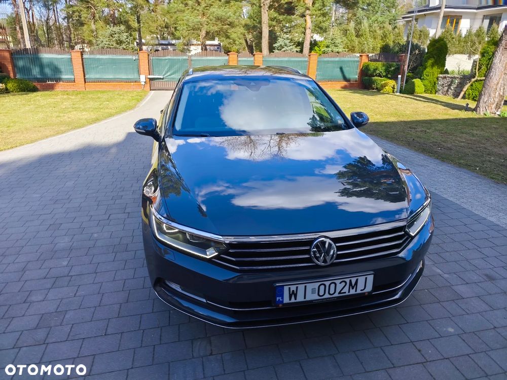 Volkswagen Passat - 11