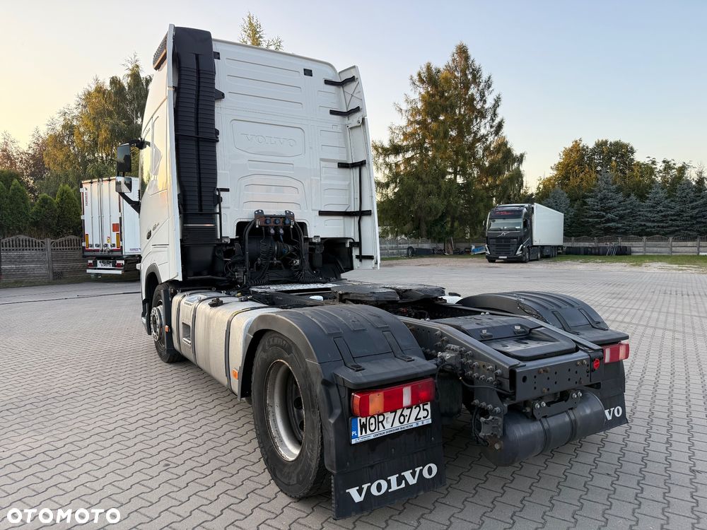 Volvo - 9