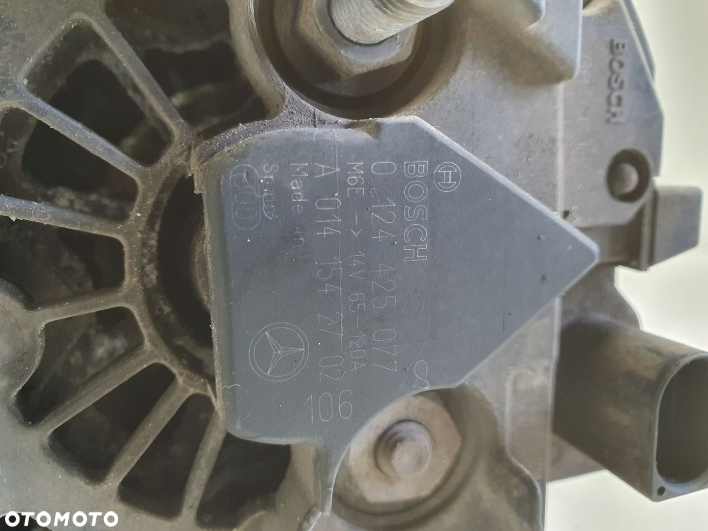 Mercedes Vito W639 2.2 CDI ALTERNATOR 0124425077 bosch 120A - 2