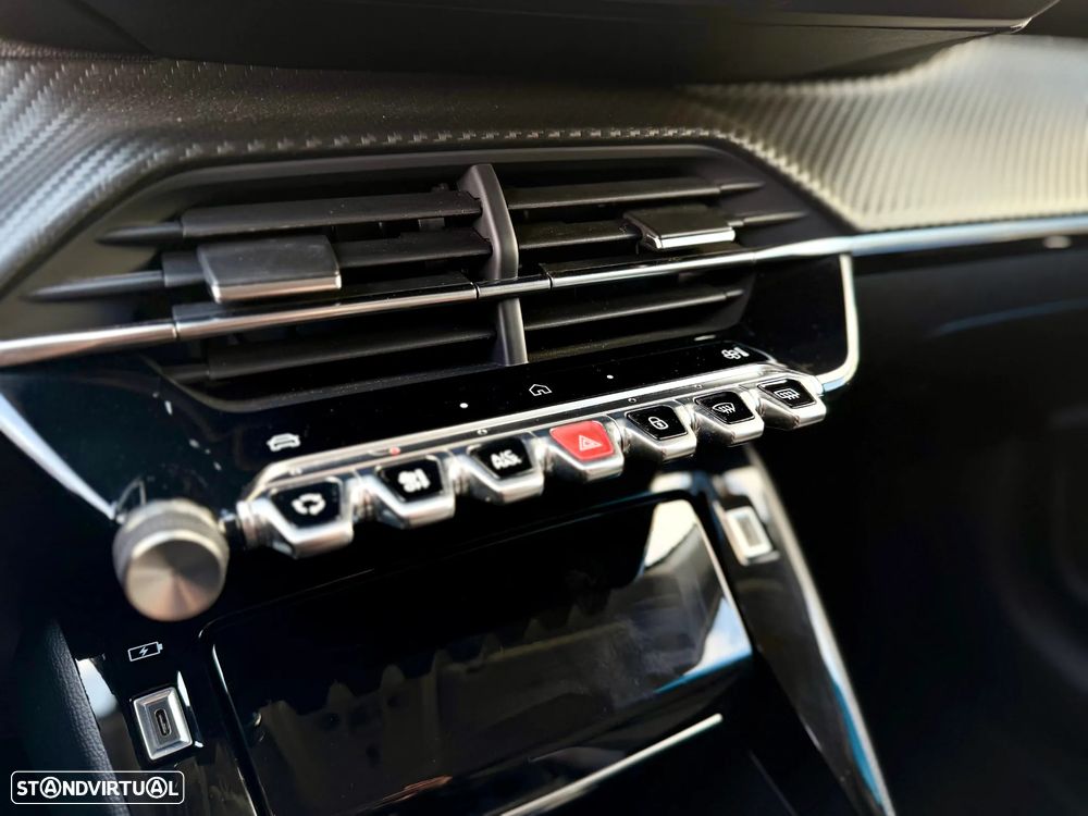 Peugeot 208 1.2 PureTech Allure - 22