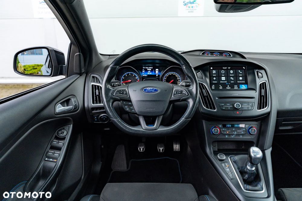 Ford Focus 2.3 EcoBoost RS - 21