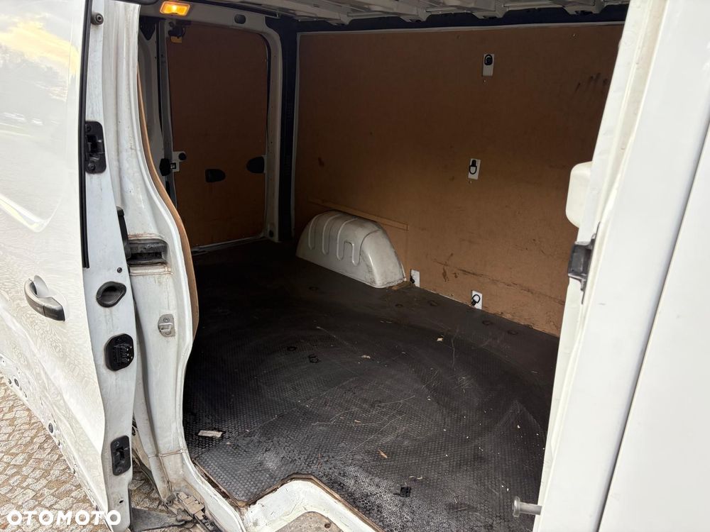Renault Trafic - 13