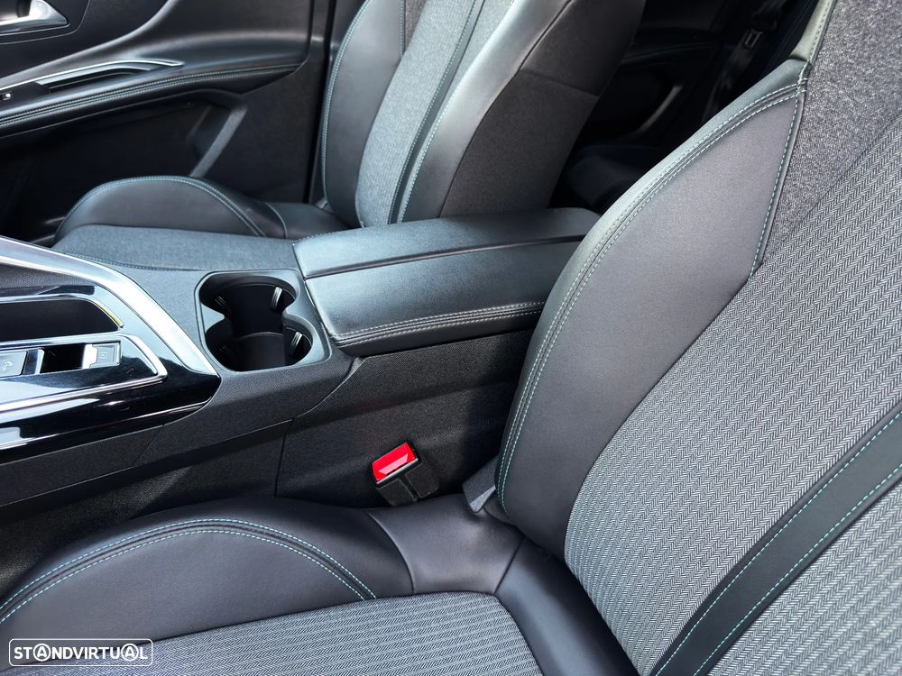 Peugeot 3008 1.6 Hybrid4 Allure Pack e-EAT8 - 35