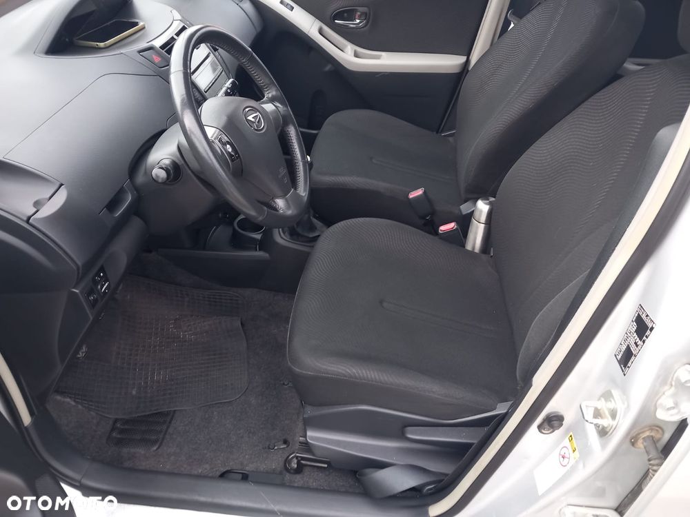 Toyota Yaris 1.33 Life - 17