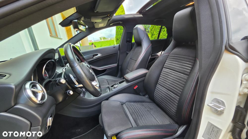 Mercedes-Benz CLA 200 7G-DCT AMG Line - 26