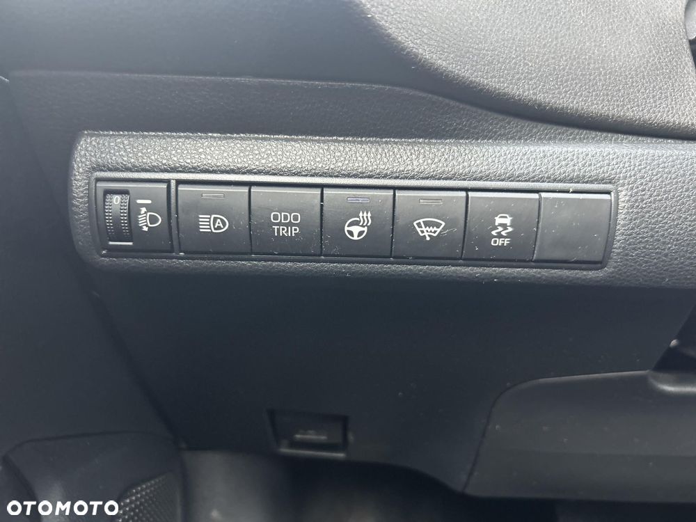 Toyota Corolla 1.8 Hybrid Comfort - 19