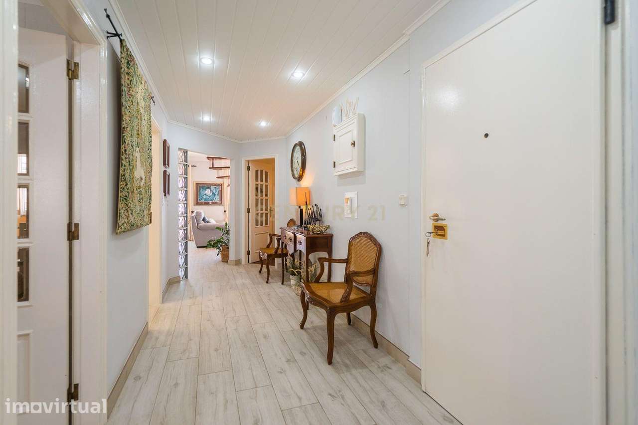 Apartamento T4 com Sótão | Massamá - Grande imagem: 3/60