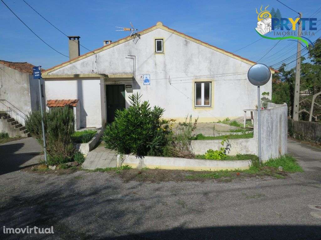 Moradia de tipologia T2 situada em Cernache do Bonjardim - Grande imagem: 4/21