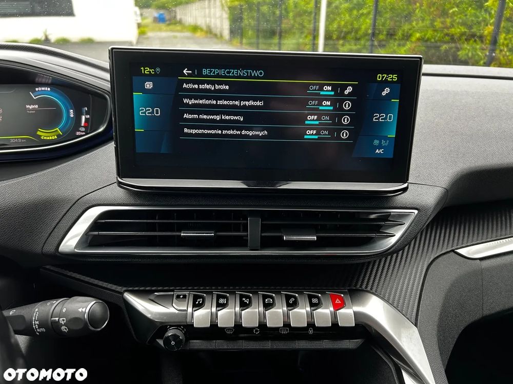 Peugeot 3008 225 e-EAT8 Allure - 27