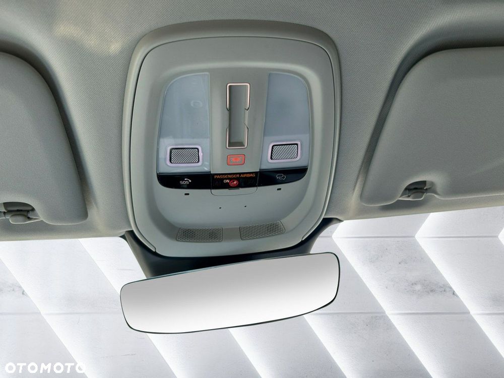 Volvo XC 60 B4 B Plus Dark - 22