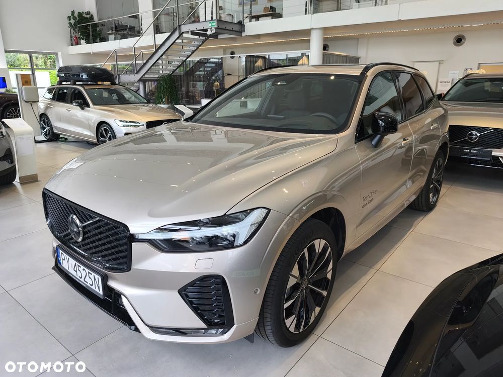 Volvo XC 60 B5 B AWD Ultra Dark - 3