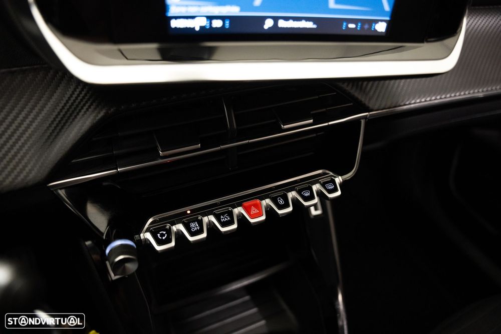 Peugeot 2008 1.2 PureTech Active EAT8 - 7