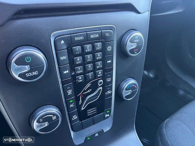 Volvo V40 2.0 D3 Momentum - 7
