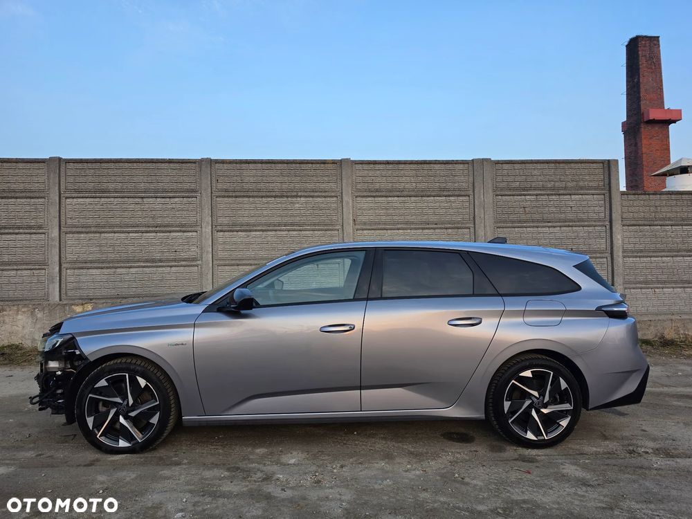 Peugeot 308 1.6 Hybrid PHEV Allure EAT8 - 4