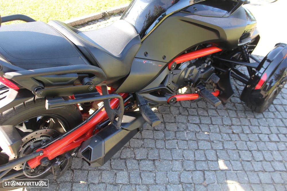 Can-Am Spyder F3 F3S - 19
