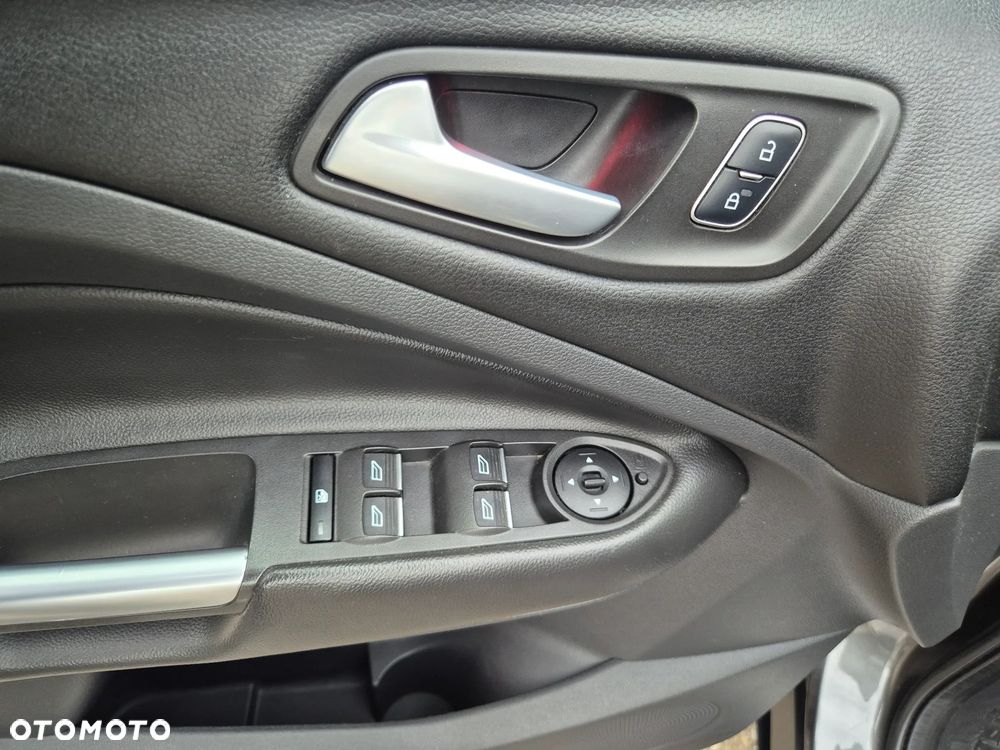 Ford Kuga 2.0 TDCi AWD Titanium - 11
