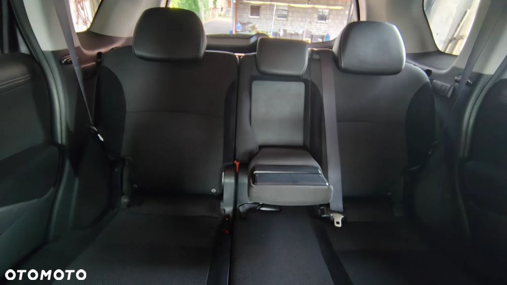 Mitsubishi Outlander - 9