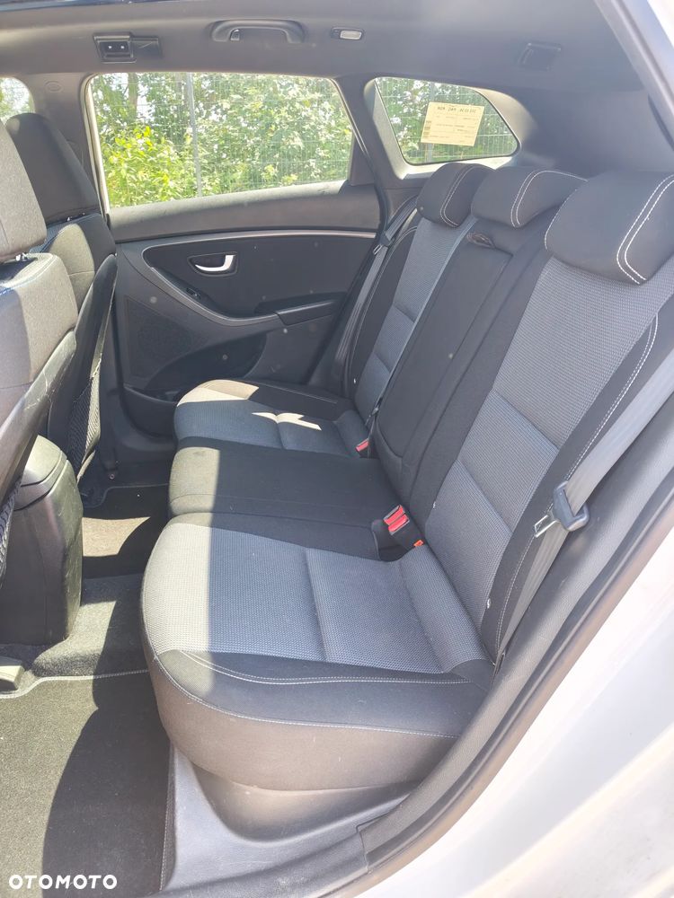 Hyundai i30 1.6 CRDi Fifa World Cup Edition - 21