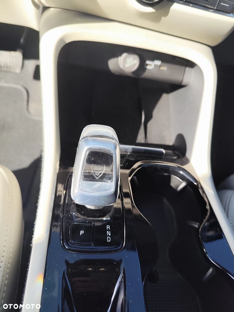 Volvo XC 40 B5 AWD Ultimate Dark - 11