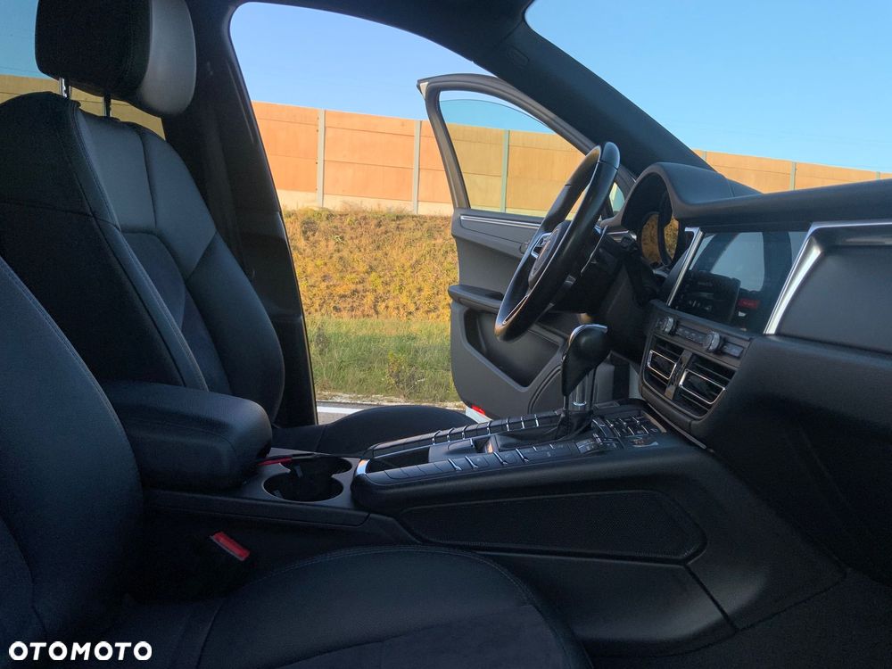 Porsche Macan - 23