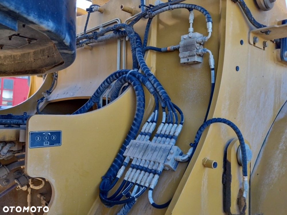 Caterpillar 966M - 2