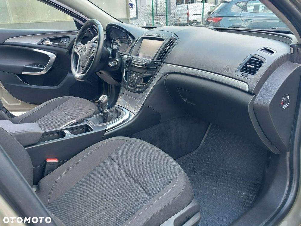Opel Insignia - 8