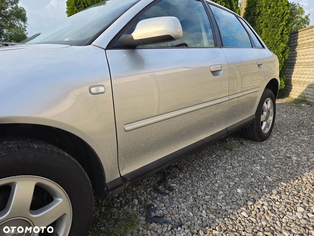 Audi A3 1.6 Ambiente - 6