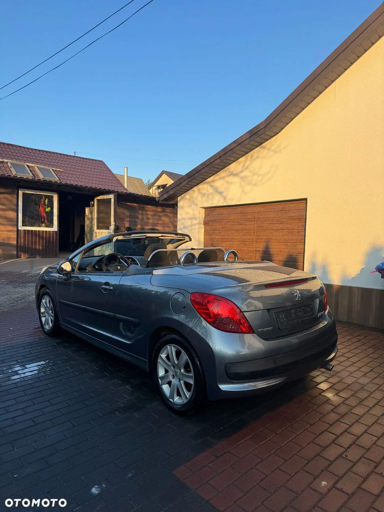 Peugeot 207 CC - 6