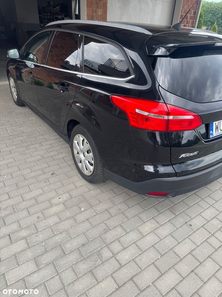 Ford Focus 1.0 EcoBoost Titanium - 3