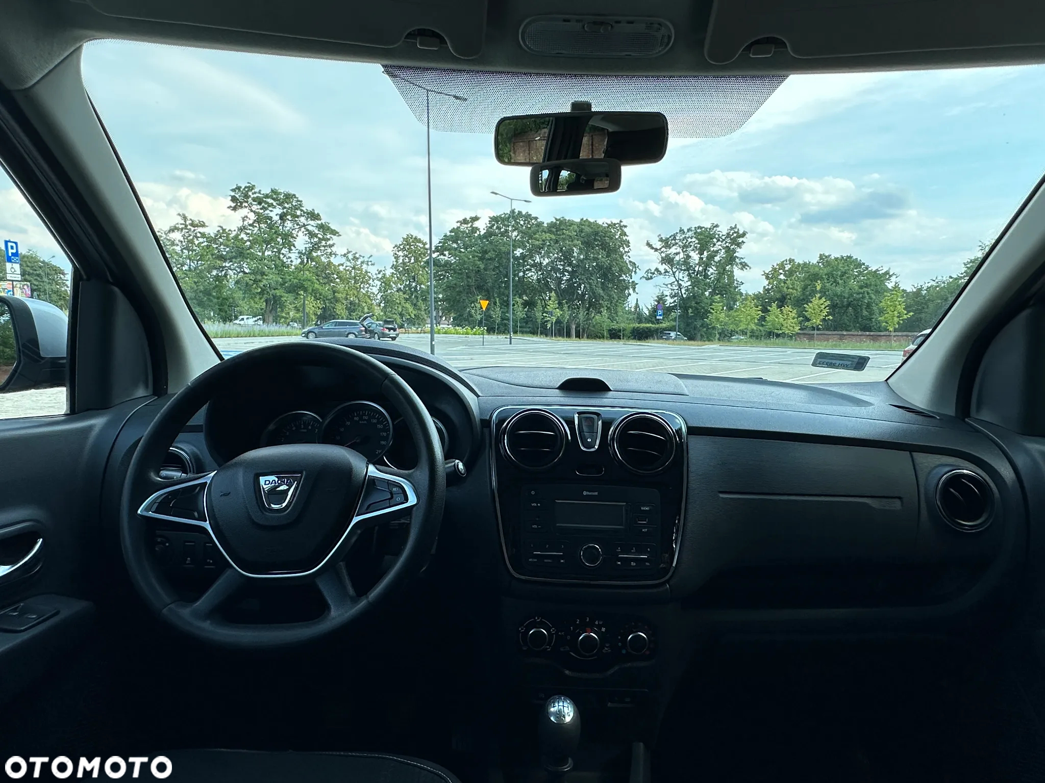 Dacia Lodgy 1.5 Blue dCi Laureate S&S EU6d - 17