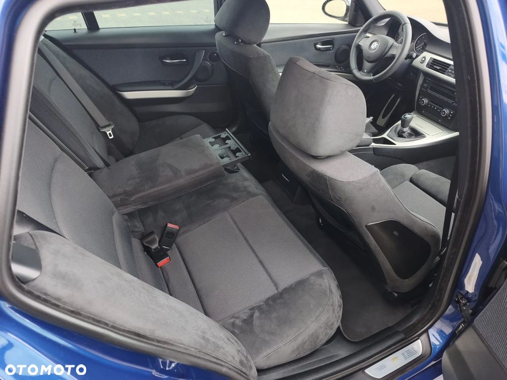 BMW Seria 3 - 22