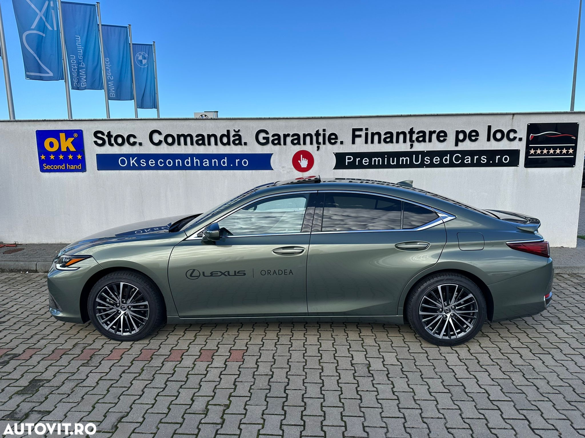 Lexus Seria ES 300h 2.5 TNGA HV 25H- 4X2 CVT Executive - 2