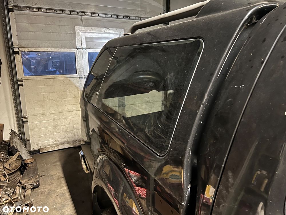 Zabudowa górna Nissan Navara d40 - 2