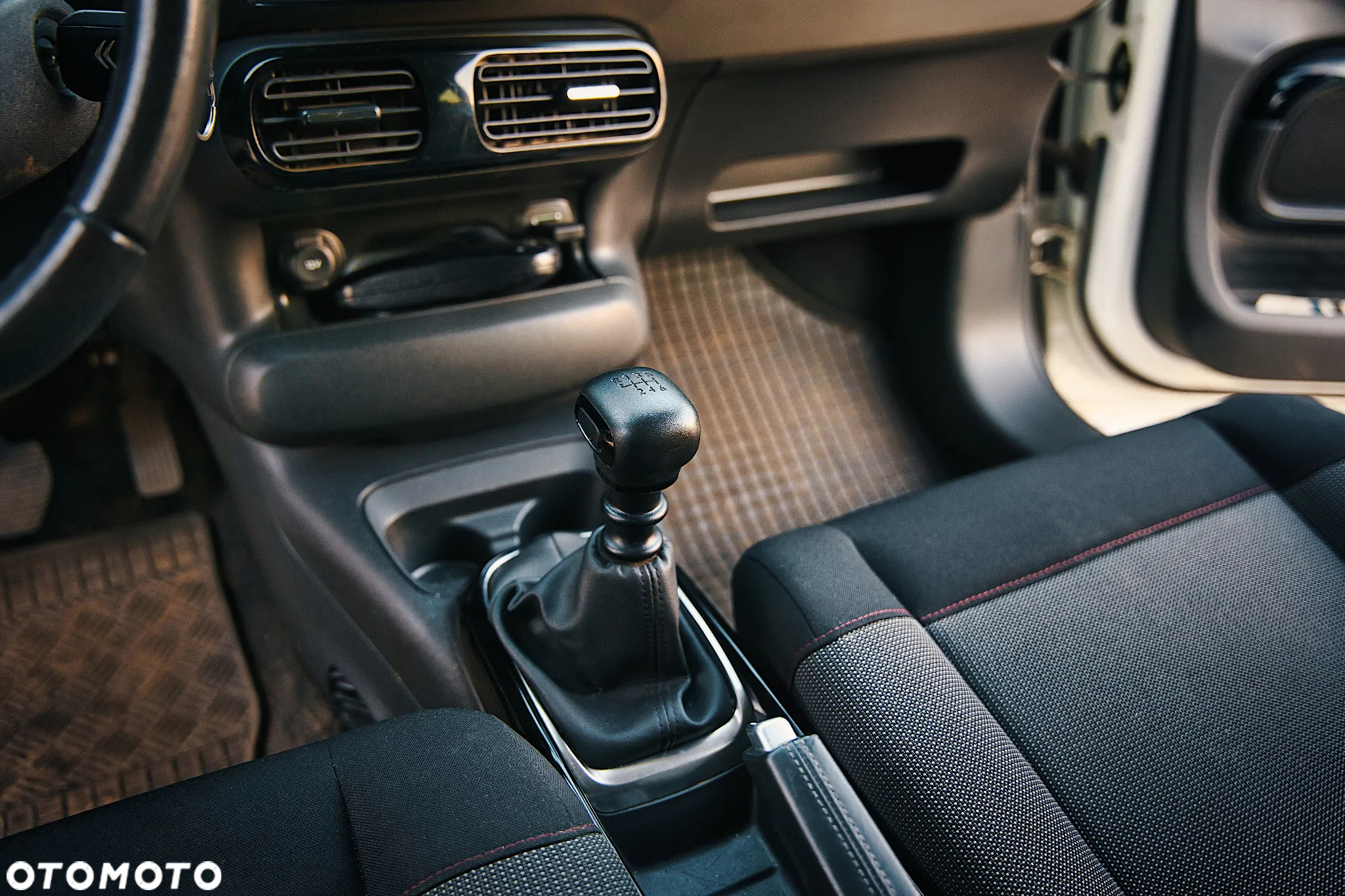 Citroën C4 Cactus 1.2 PureTech Feel Edition S&S - 7