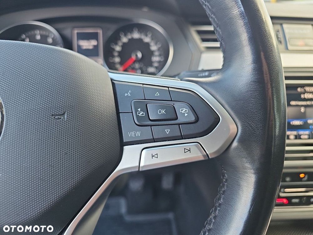 Volkswagen Passat - 15