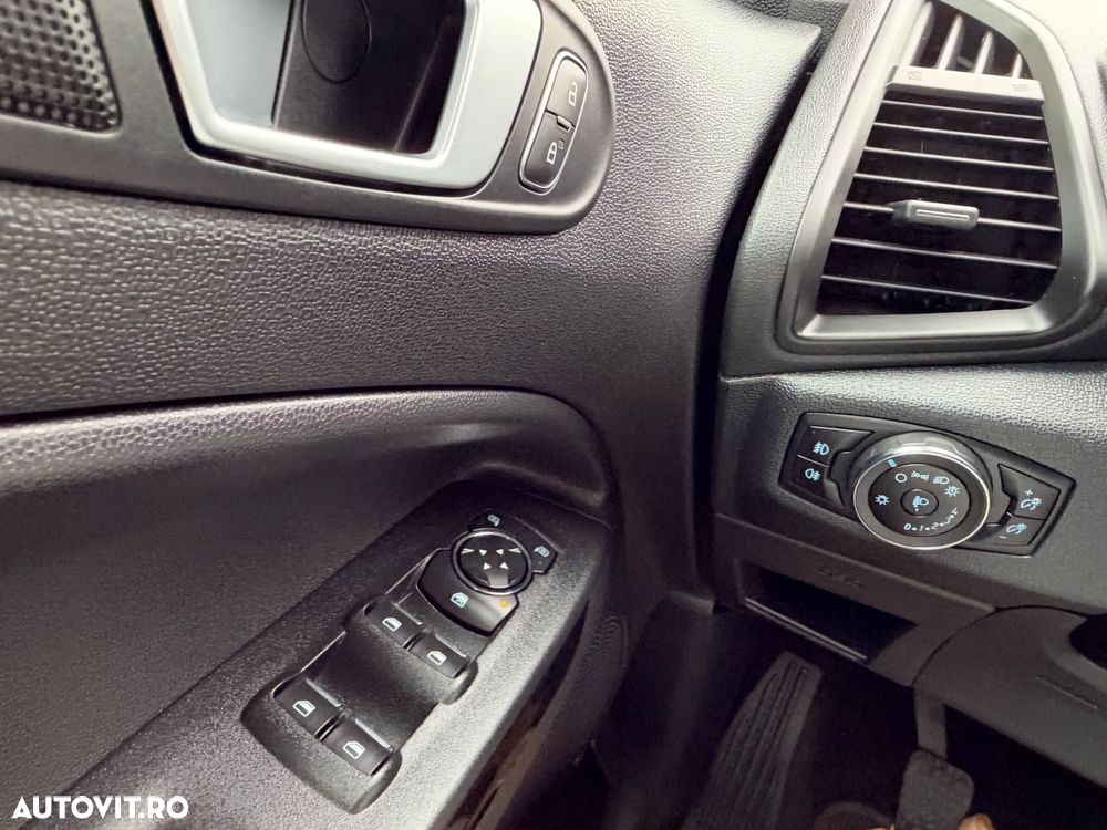 Ford EcoSport 1.0 EcoBoost Titanium - 23