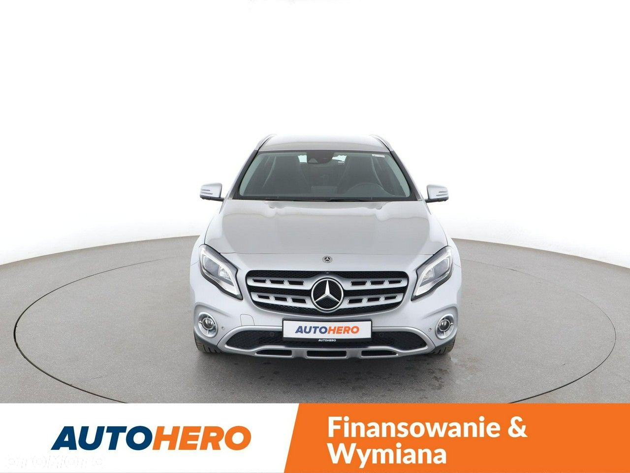 Mercedes-Benz GLA 200 Urban - 11