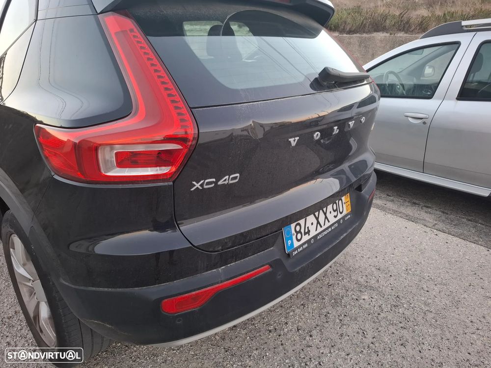 Volvo XC 40 2.0 D3 Momentum - 4