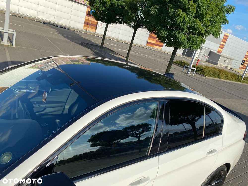 BMW Seria 5 520d xDrive mHEV M Sport - 3